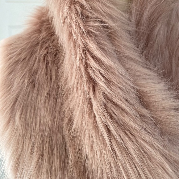 Dusty Pink / Mauve Faux Fur Shawl Scarf Wrap - Picture 4 of 11